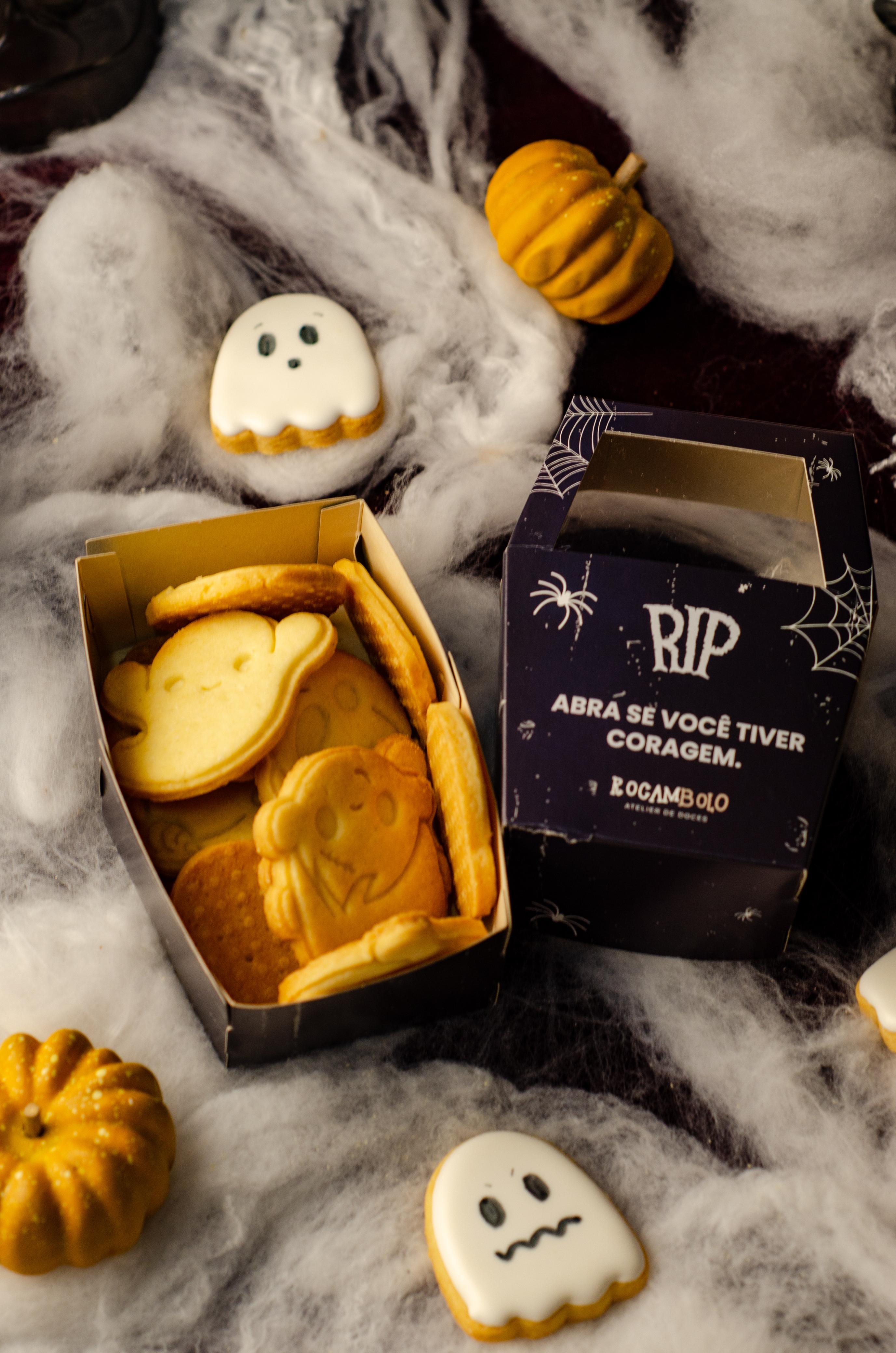 CAIXÃO DE BISCOITOS AMANTEIGADOS